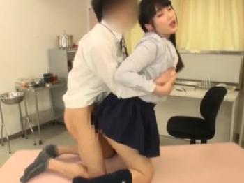 保健室で膣射交尾楽しんじゃう淫猥女子校生