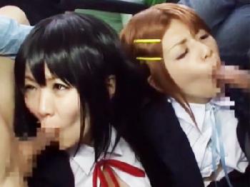 けいおんメンバーがバス内で輪姦性的暴行され精液塗れえ
