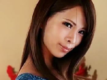 絶頂潮と母乳を噴き出しながら種付け交尾する猥褻豊乳人妻