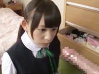 キュートな美少女が弟ペニスを手コキと生尺!!