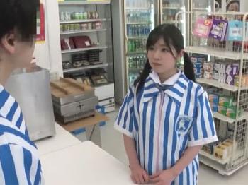 新人バイトのベビーフェイス美少女がパンチラ連発するので耐えきれずにコンドーム未装着の膣射性交