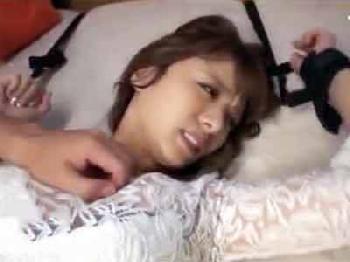 夜道を歩く素人娘を昏睡させ拉致→両手を縛って巨根ぶち込むガチ婦女暴行!!