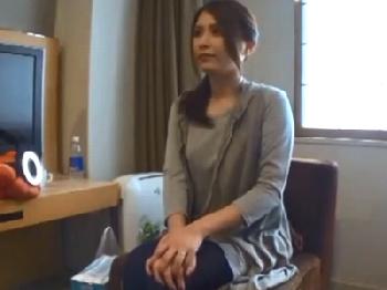 女神級の凄く綺麗なお姉さんと情熱的なSEX!!