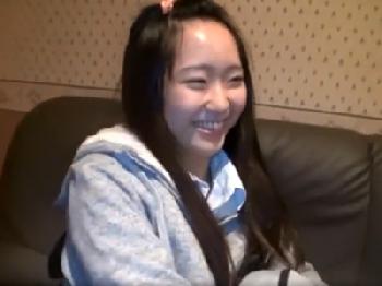 お金に目がくらんで本番許す援交女子校生