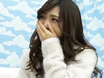 朗らかに笑う清楚なお姉さんがペニス挿入された途端に顔を歪めて悶絶アクメ