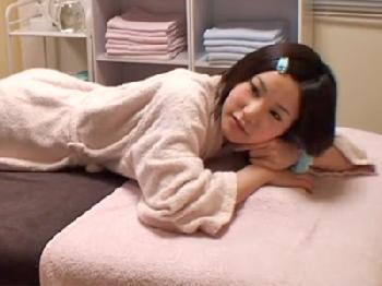 JKが客として来た瞬間中出し施術に切り替えるクズ整体師W