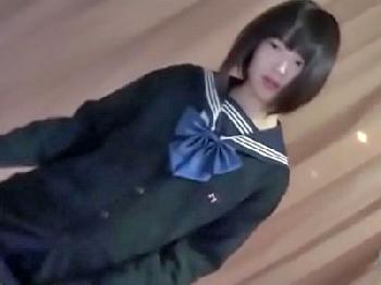 ピュアな女子校生と援交ハメ撮りは避妊具未装着で膣内射精