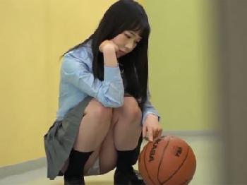 無防備パンチラしてくる美少女女子校生を学校内で気持ちいいSEX