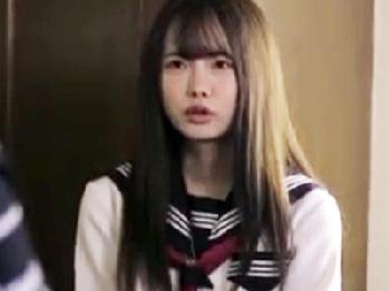 母親が亡くなり悲しんでる義理の娘へ性的暴行しておまんこ内射精するクズ過ぎる義父