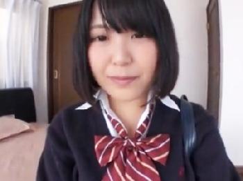 清楚な顔して柔らか巨乳!!パイパン女子校生にどっぷりオメコ内射精!!