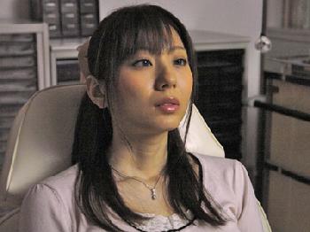 催眠をかけられてアヘ顔アクメする人妻