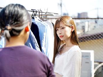 感謝の心を思い出す巷でブームの人妻交換寝取られ!!