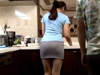 実の息子に狙われた体…夫が帰ってくるからと拒むもどこかで期待する母