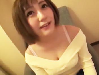 夫では満足できなくて寝取られ浮気という背徳の行為に溺れた巨乳人妻