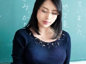 現役小〇校教員が劣情をかき立てる日常を暴露→ペニスしか頭に猥褻先生