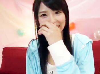 19歳美少女・さくらゆらちゃんがファンの草食系男子とばっこりSEX