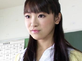 配属された学校でパワハラを受けて性的凌辱されるとても綺麗な教育実習