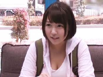 女子大生みたいに見える幼妻をママさんバレーの帰りに捕獲→巨根スパイクかま