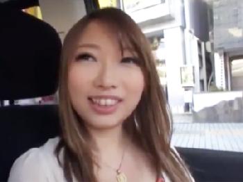 腰はくびれて胸は巨乳の艶めかしいギャルが車に乗ってくれたミラクル