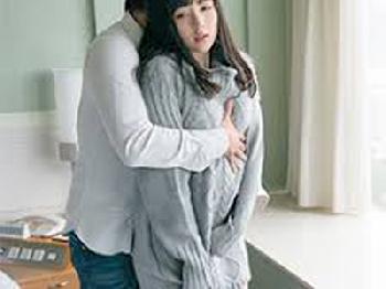 透明感抜群の美少女が愛ある親密なSEX