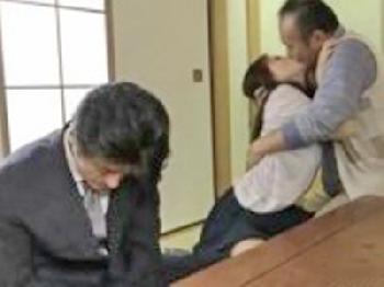 借金のカタに夫の目の前で犯され膣内で子種を爆射される人妻