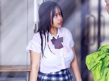 台風で帰宅困難になった生徒と教師が一線を越えて乱れ昇天アクメ