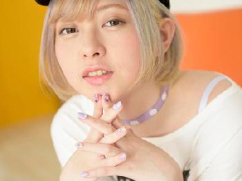 インスタで人気の一般人美少女がまさかのAVデビューで3P交尾