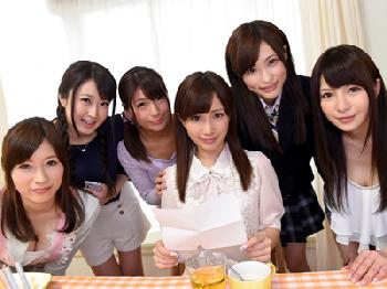 7人のとても綺麗な姉妹で同居している家にやってきた腹違いの弟が枯れ果てるまでハーレム生活