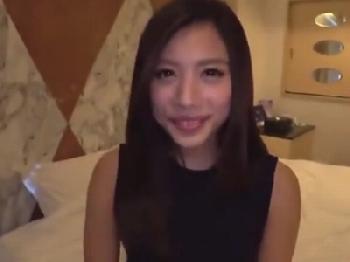 暫くご無沙汰だった素人娘が久々の性交に恍惚オーガズム