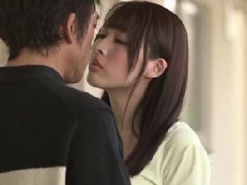 夫が冷たいから隣人と不貞交尾する性的欲望を満たしたい人妻