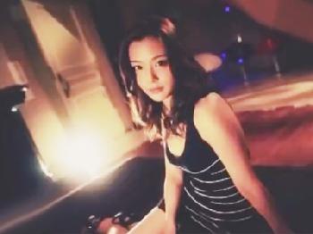 絶品美少女がシナリオ無用の没頭SEXで全力昇天