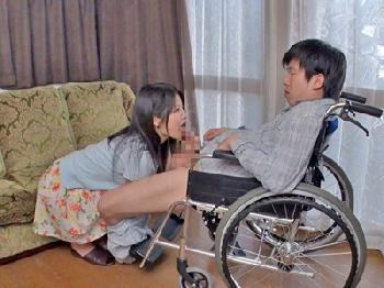 事故で介護が必要な夫も義父も性的欲望処理する献身的な人妻