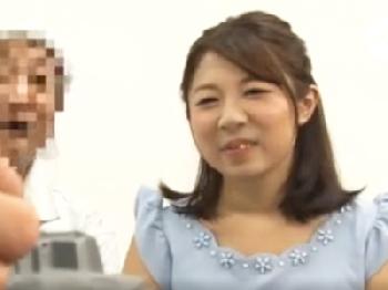 素人人妻が賞金かけたゲームで感じすぎて夫もゲームなのも忘れて恍惚オーガズム