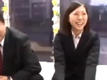 少し業績が悪そうな営業OL…17歳年上の敏腕上司と密通性交