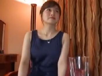 他人棒に顔面射精されて恍惚イキ晒する淫らな人妻