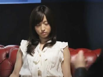 パイパン女子大生が童貞のフリした絶倫AV男優の子宮突きに昇天W