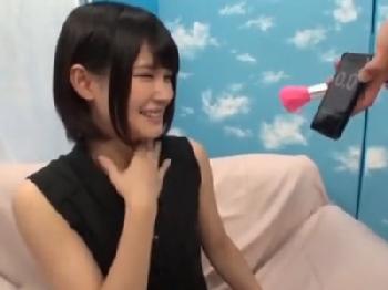 絶頂耐えのはずがペニス登場!!性的凌辱される素人娘W