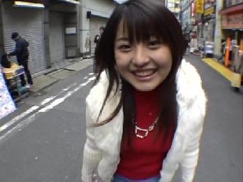 キュートな仲咲千春ちゃんにメイドコスさせてハメ撮りデート