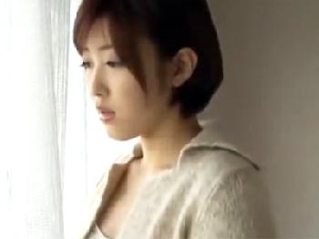 美麗な素人人妻が主人とのすれ違いの寂しさをぶつける密会交尾