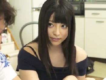 自宅で勉強するはずが隣の部屋からワイセツな声が聞こえてきて真剣SEX