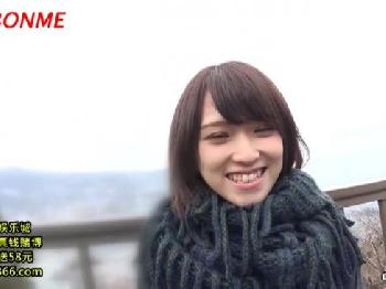 ショートヘアが魅力的なベビーフェイス美少女・椎名そらちゃんの野外フェラチオ