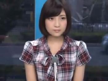 アナウンサー志望の童顔お姉さんがうまく原稿を読めずに罰ゲームハメ