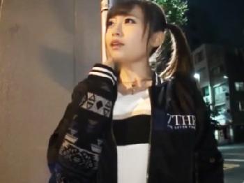 関西弁のスレンダー美少女をナンパしたら簡単にヤれた