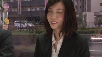 会社の後輩とMM部屋で挿入する大胆OL