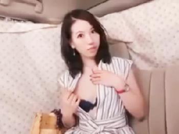 セレブ人妻に声かけて車内連れ込み避妊具未装着で膣内射精成功!!