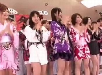 町内会で全身リップしてくる人妻たちを次々挿入!!