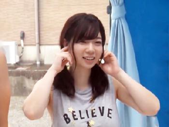 大学サークル内で人気NO1な超キュート娘が友人と避妊具なしの性行為