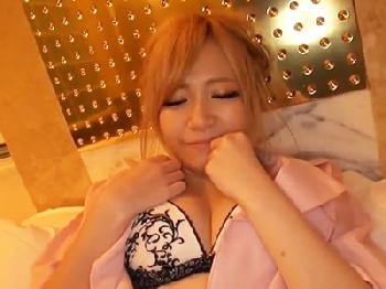 精飲癖を持ったとても綺麗な人妻が夫公認で他人棒と浮気性交＆精液ごっくん♡