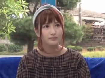 懸命に耐えようとするも声が漏れる素人さん