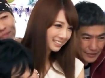 強烈な性技駆使して早漏肉棒から次々と精液を発射させてく巨乳美女